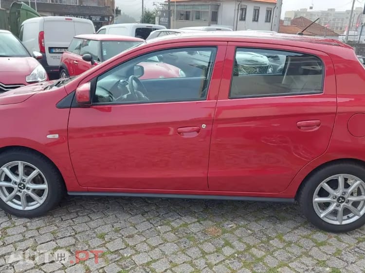 Mitsubishi Space Star Outro