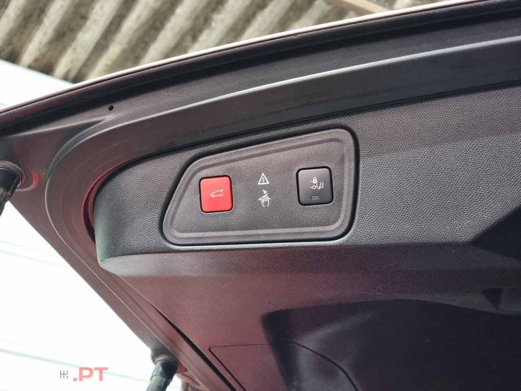 Peugeot 3008 1.6 PureTech GT EAT8