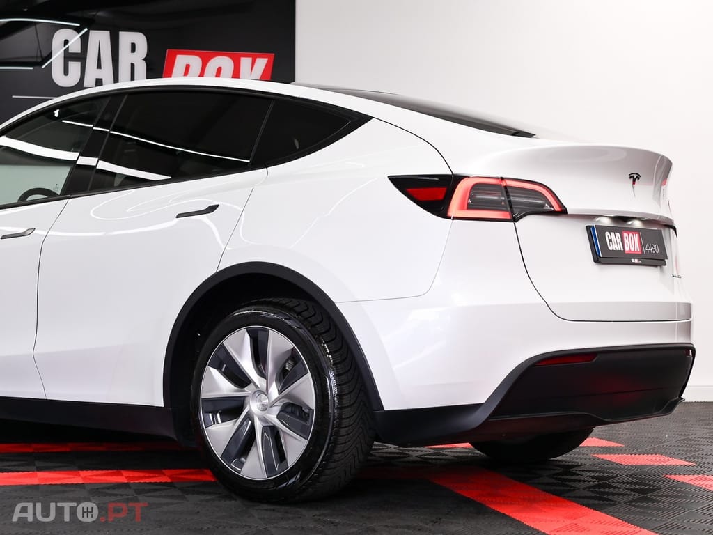 Tesla Model Y Long Range Dual Motor AWD