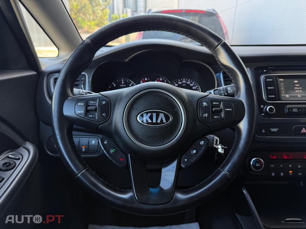 Kia Carens 1.7 CRDi ISG EX