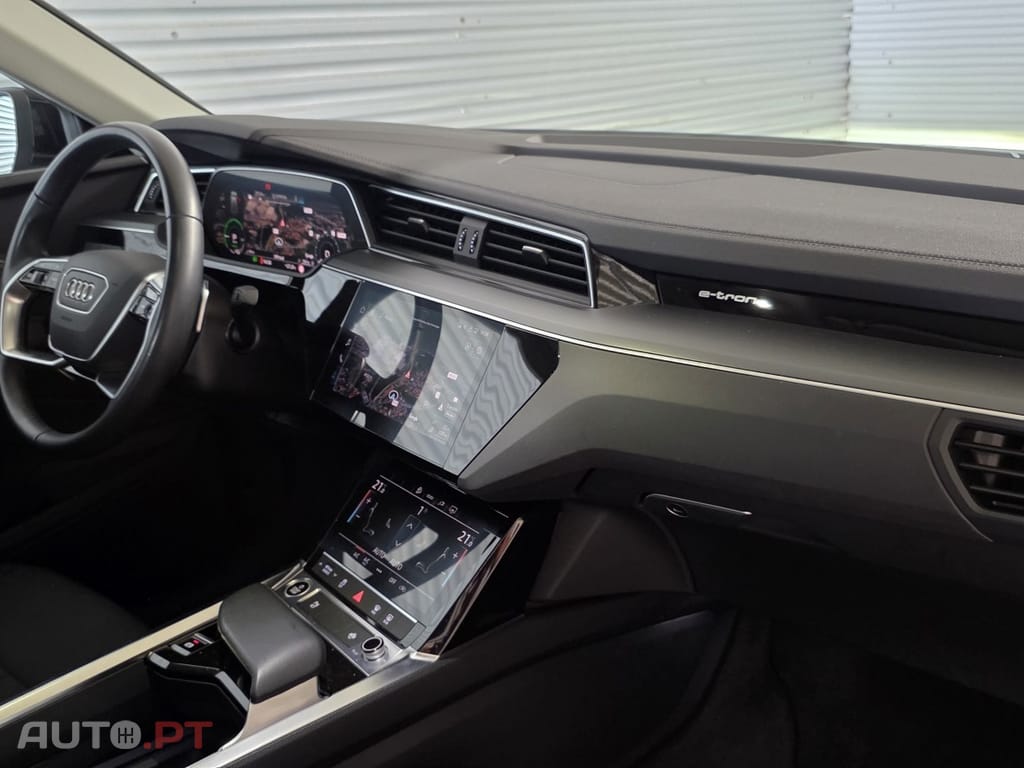 Audi Q8 E-Tron 55 quattro Advanced