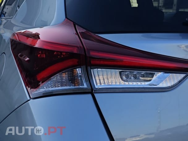 Toyota Auris 1.4 D-4D Exclusive