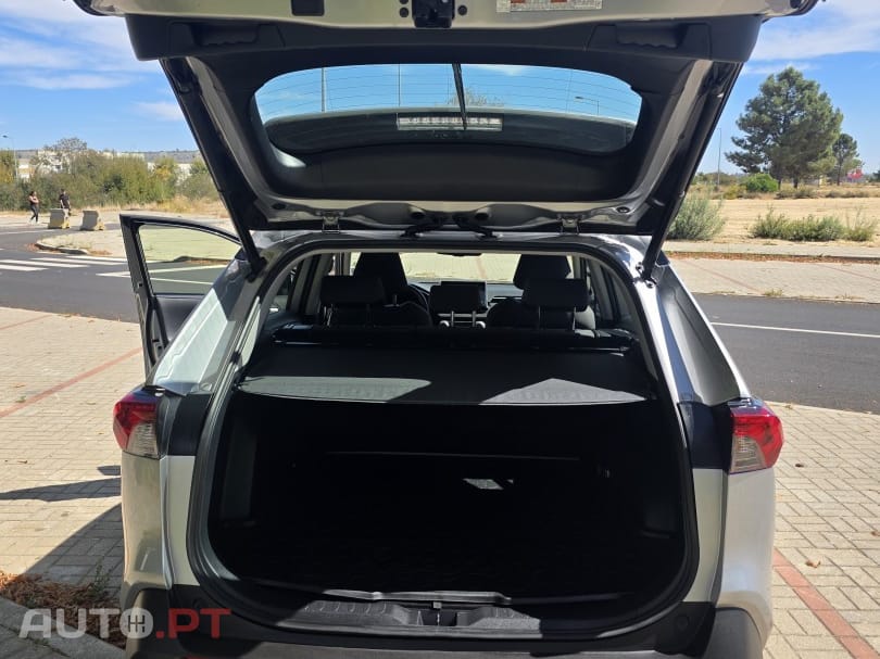 Toyota RAV4 2.5 HDF Comfort