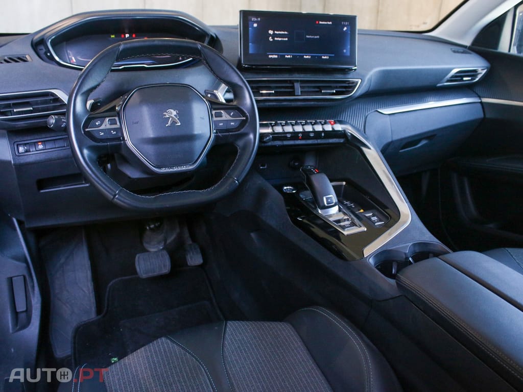 Peugeot 5008 1.2 PureTech Allure EAT8
