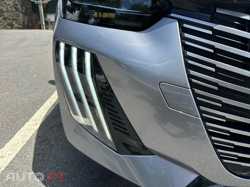 Peugeot E-208 50 kWh GT Pack