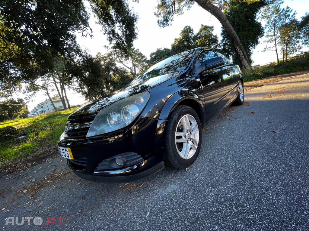 Opel Astra GTC CDTi