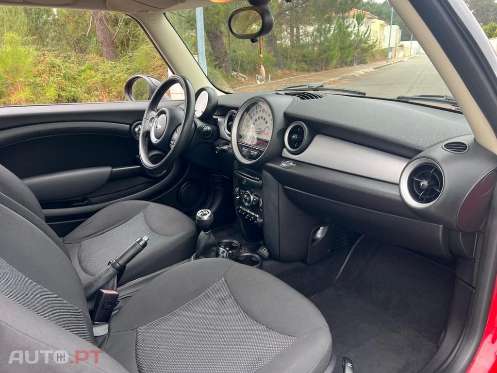 MINI Cooper One D