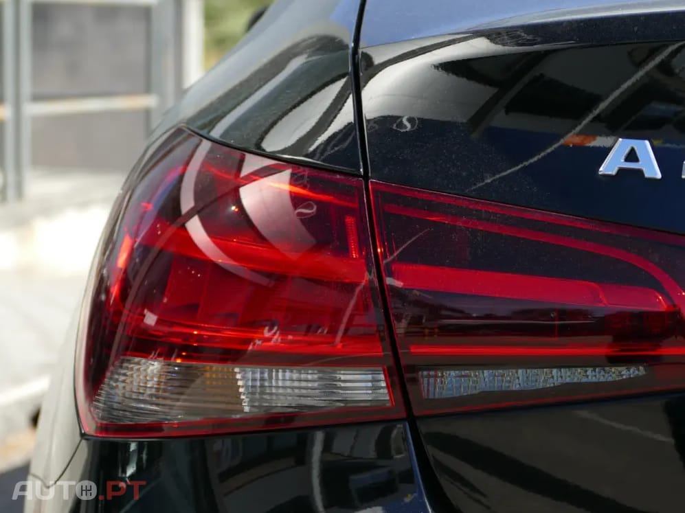 Mercedes-Benz A 250 e