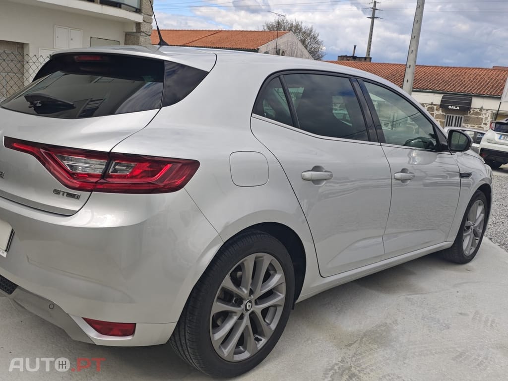Renault Mégane 1.2 TCE GT Line — fotografia 4