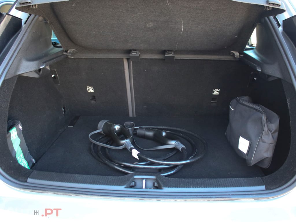 Volvo EX30 Single Motor Extended Range RWD Ultra