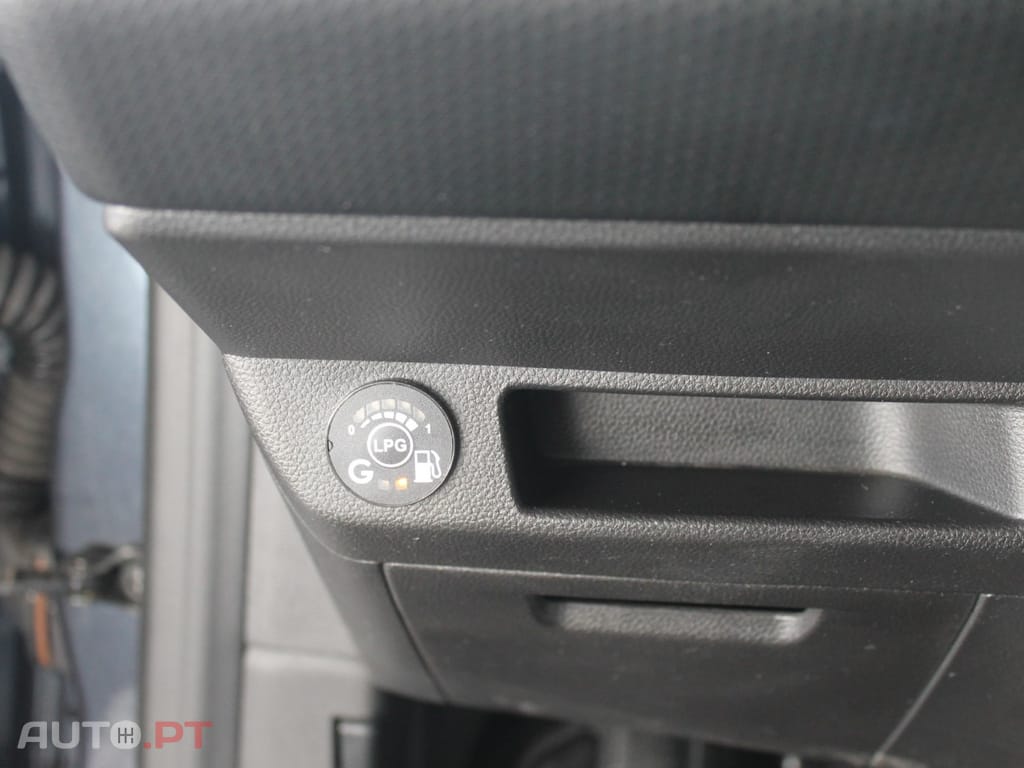 Renault Clio 1.0 TCe Intens Bi-Fuel