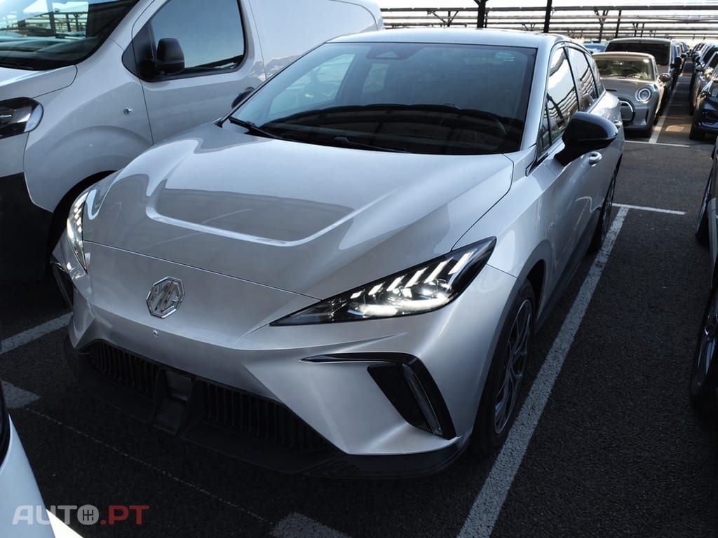 MG MG4 64 kWh Luxury