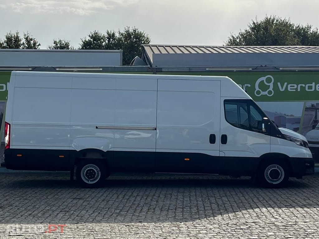 Iveco Daily 3.0  180 CV  L 4 H 2