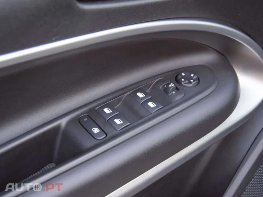 Jeep Avenger 54 kWh Summit