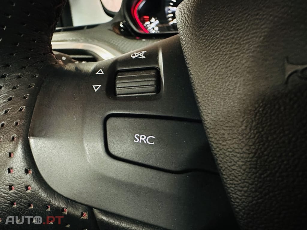 Peugeot 2008 1.2 PureTech GT Line EAT6