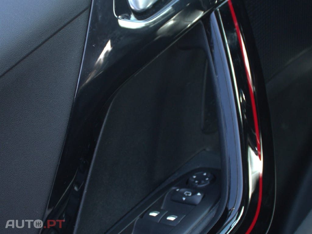 Peugeot 2008 1.2 PureTech GT Line