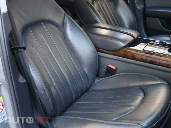 Audi A8 3.0 TDi V6 quattro
