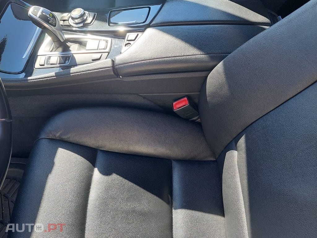 BMW 520 Luxury Line Auto