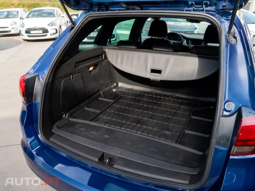 Opel Astra Sports Tourer 1.2 T Elegance