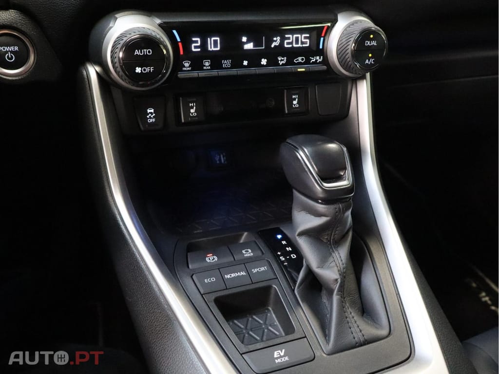 Toyota RAV4  2.5 HDF Comfort