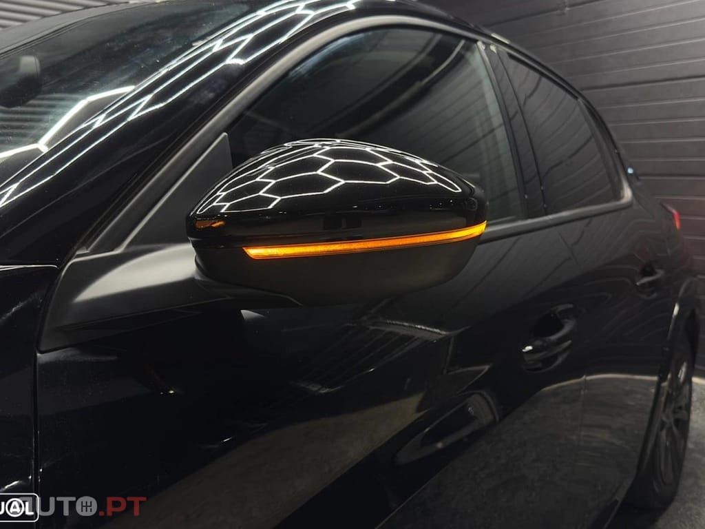 Peugeot E-208 50 kWh Allure Pack