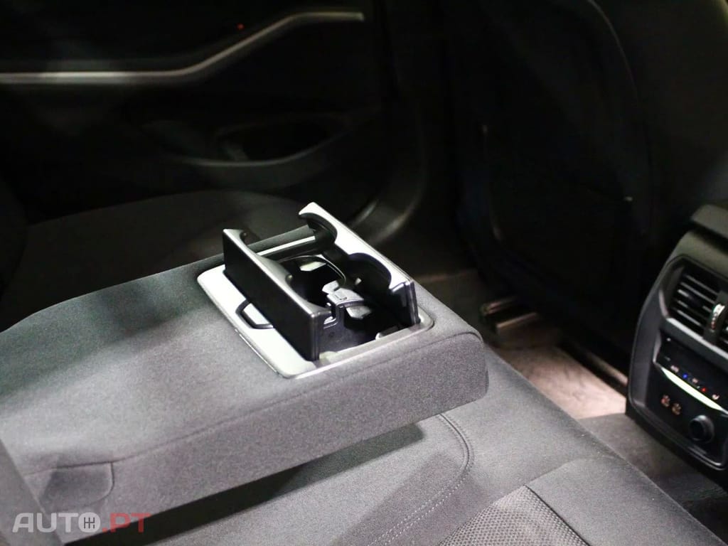 BMW 330 Line Luxury Auto