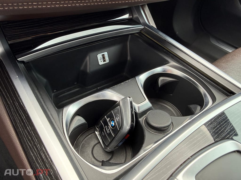 BMW 740 d xDrive Pack M Auto