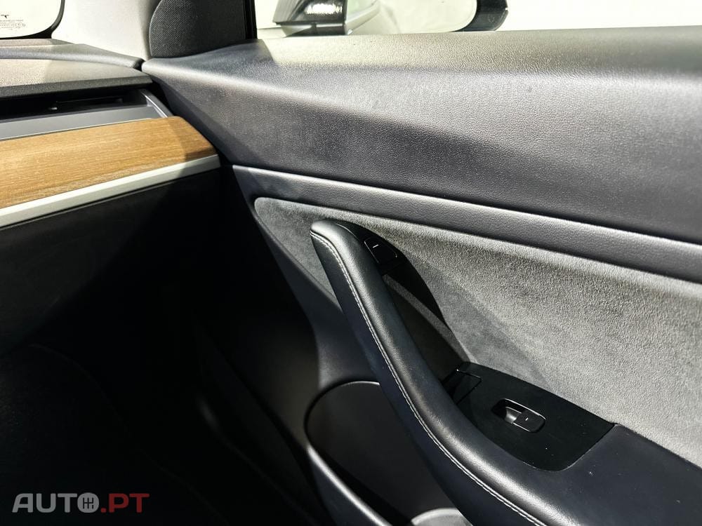 Tesla Model 3 Long Range Tração Integral