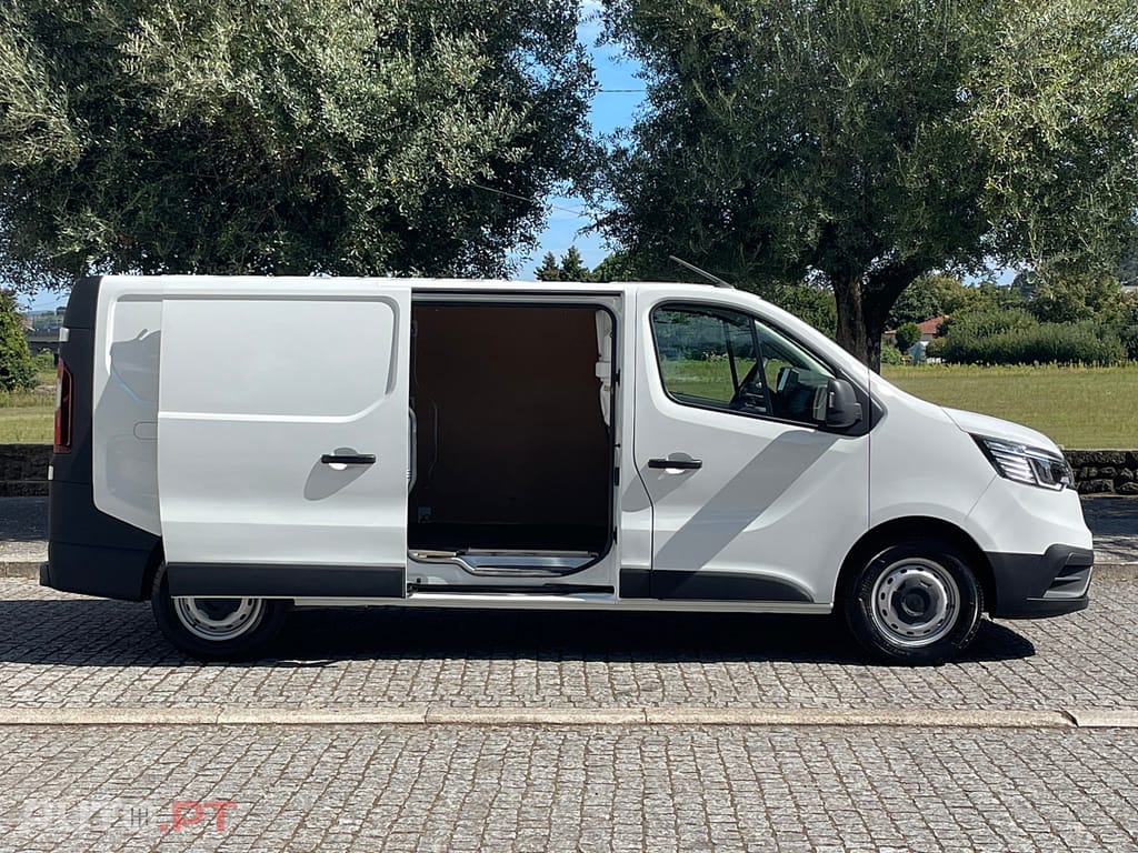 Renault Trafic 2.0 dCi Longa IVA Dedutível