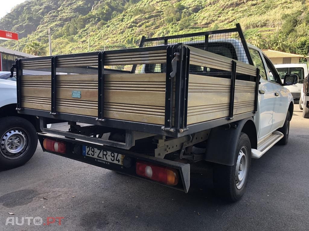 Mitsubishi L200 2.3 DI-D CD Invite 2WD