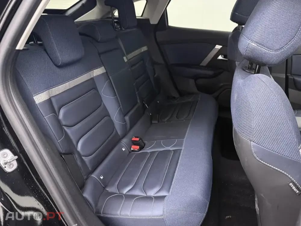 Citroen C4 PureTech 130 Stop & Start Shine
