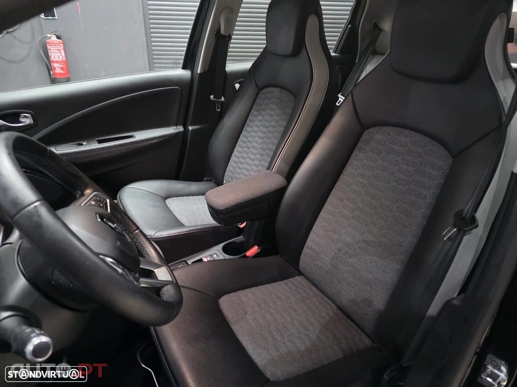 Renault Zoe (c/ Bateria) EV50 135hp Techno