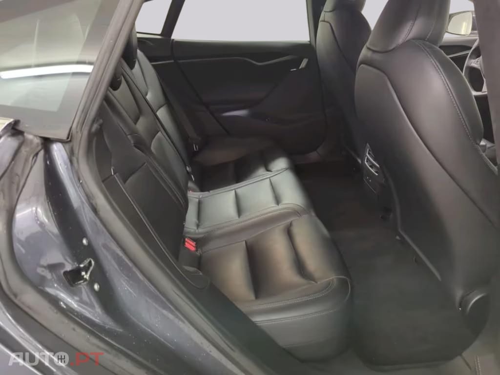 Tesla Model S Raven Long Range AWD I.V.A DEDUTIVEL