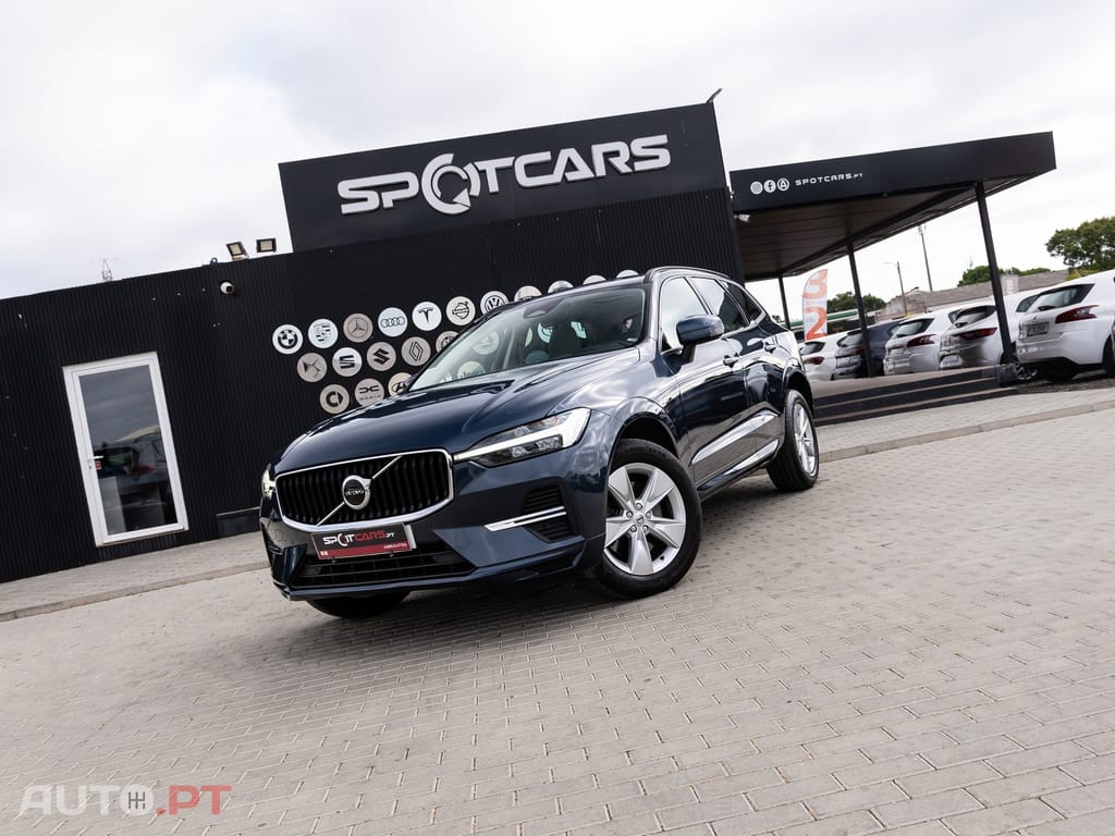 Volvo XC 60 2.0 B4 Momentum — fotografia 4