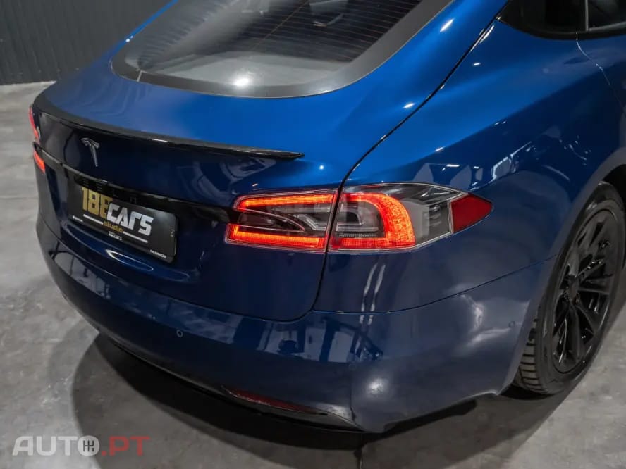Tesla Model S 75