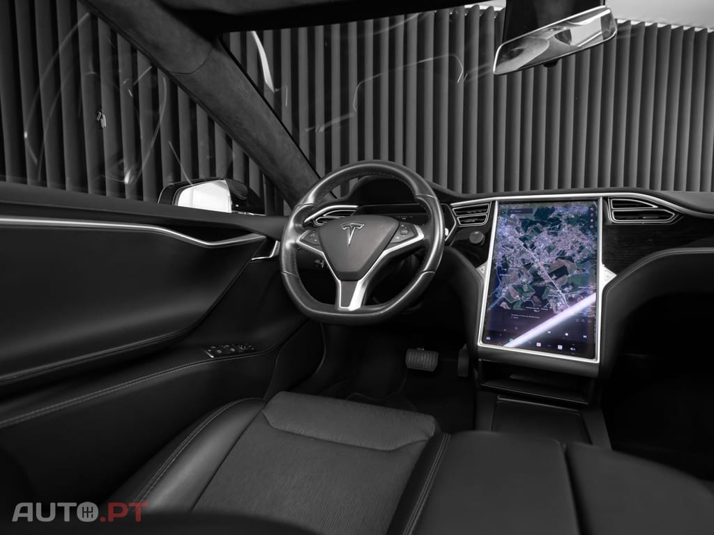 Tesla Model S 75