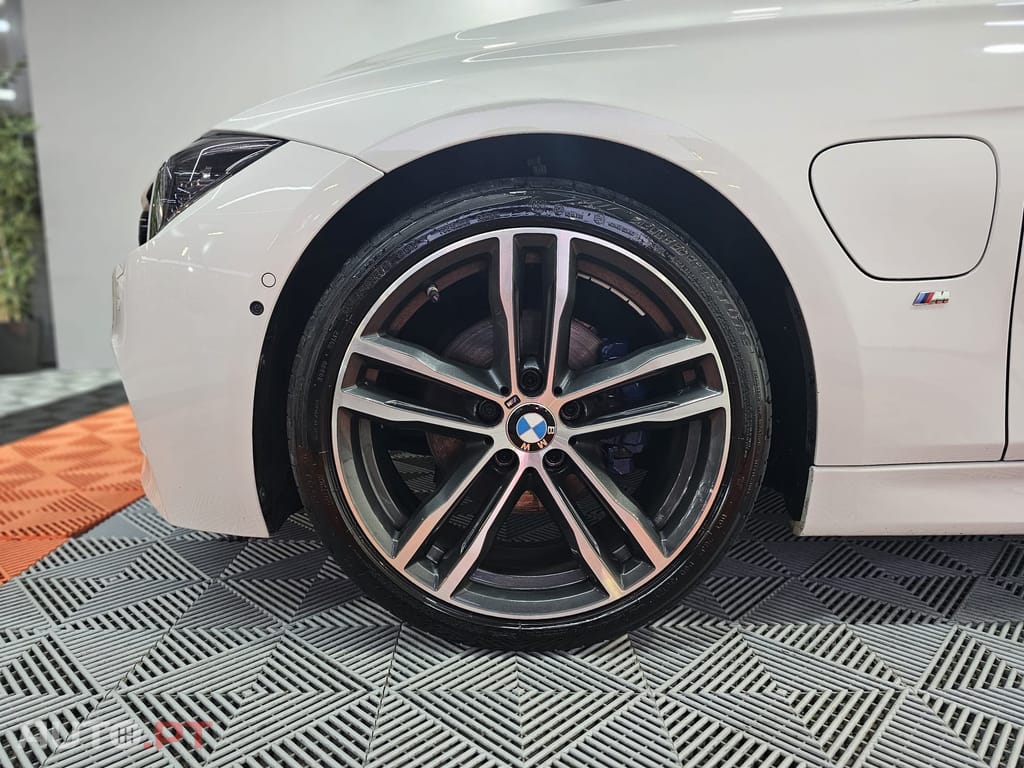 BMW 330 e iPerfomance Pack M