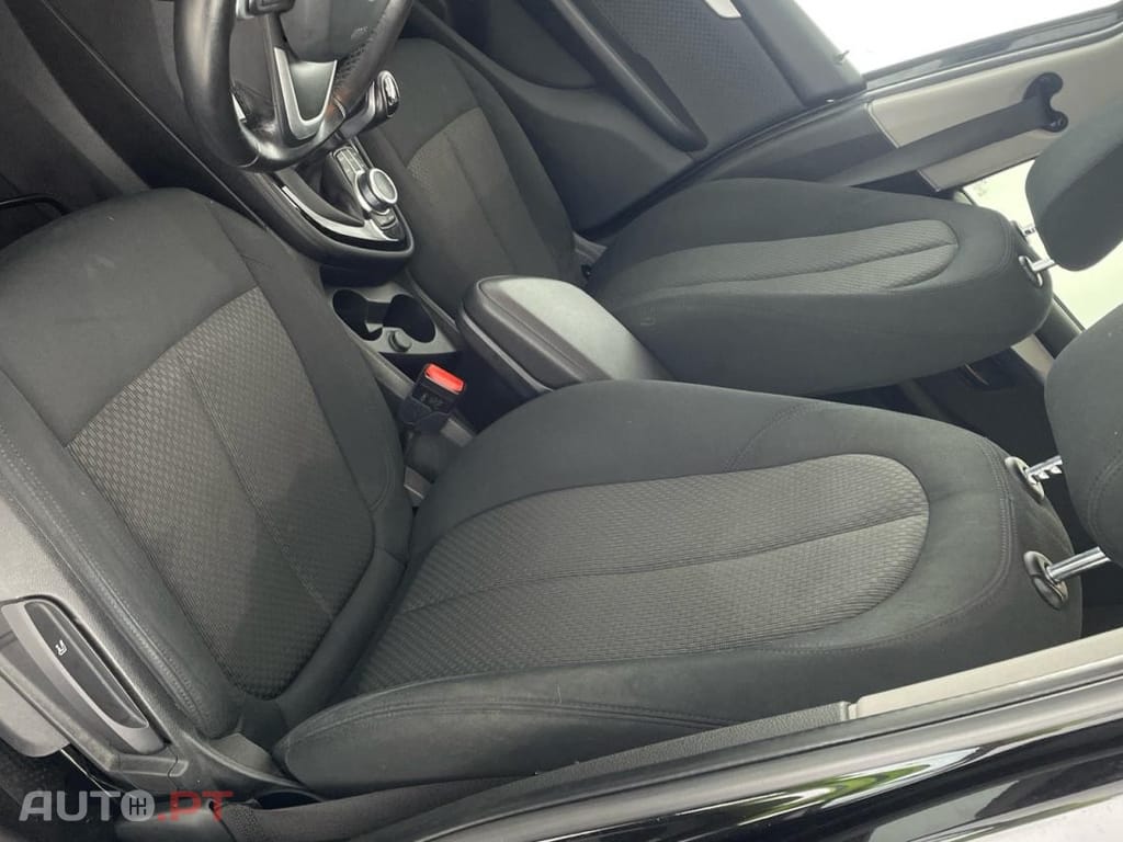 BMW 216 i 7L Advantage