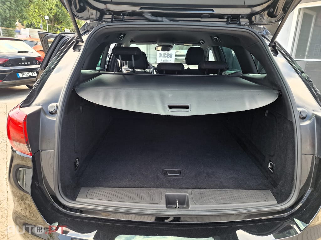 Opel Astra Sports Tourer 1.2T 130cv Nacional 51 mil km