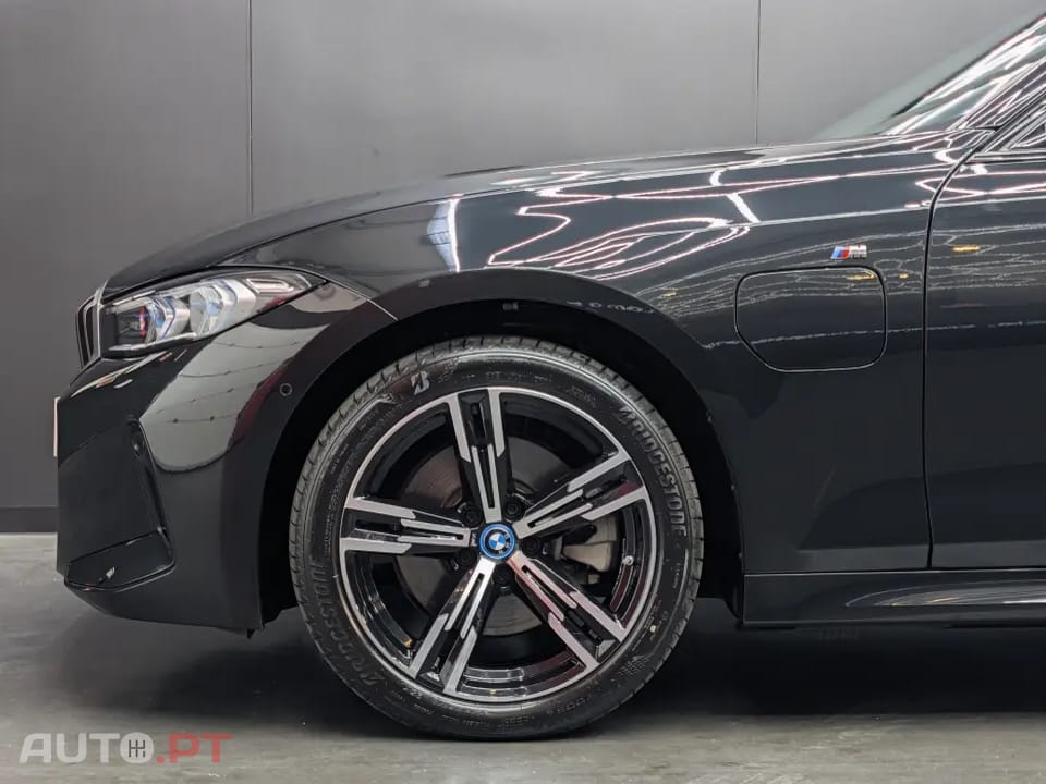 BMW 320 e Pack Desportivo M Auto