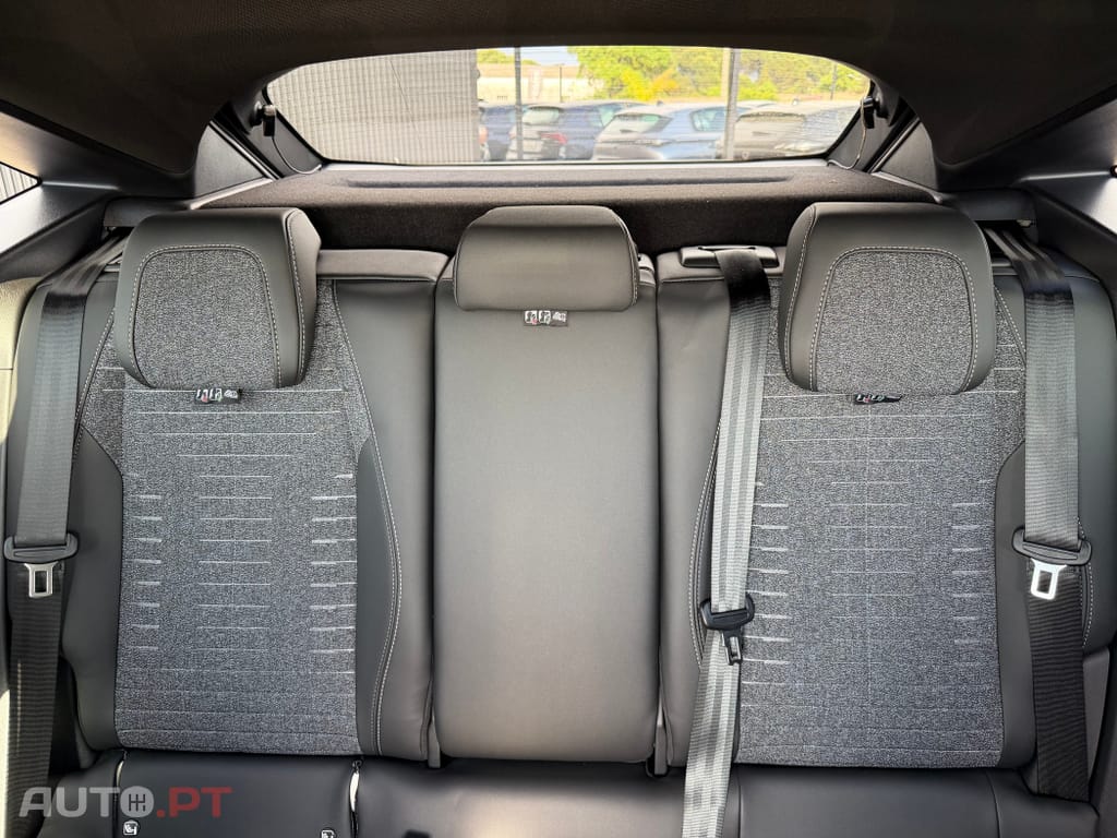 Peugeot 3008 1.6 Plug-in Hybrid Allure e-DCS7