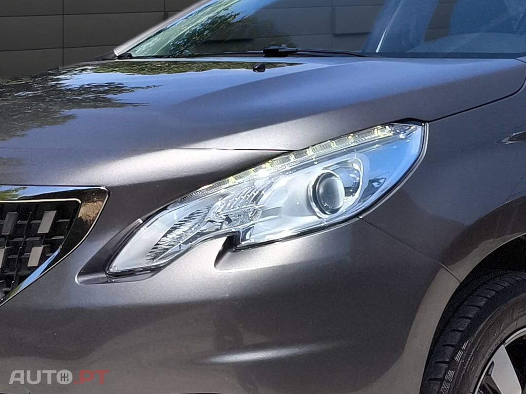 Peugeot 2008 1.2 PureTech Style