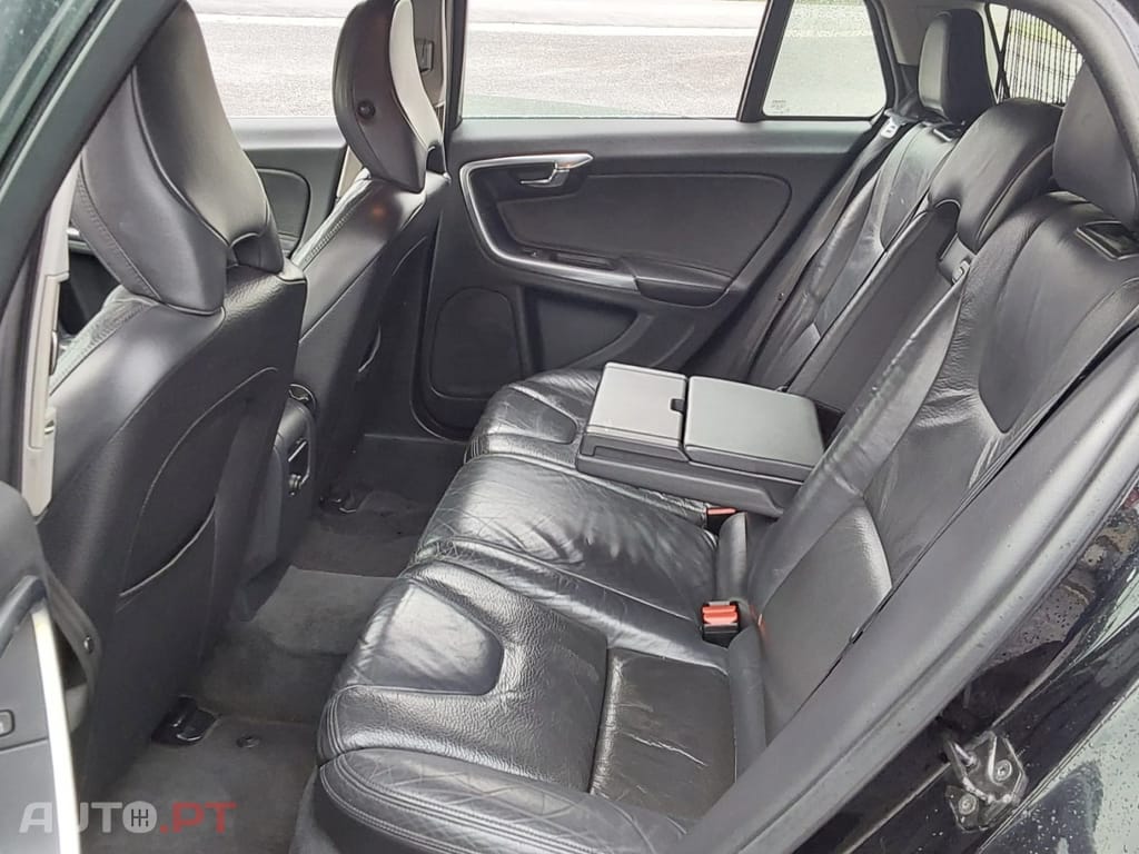 Volvo V60 1.6 D2 Drive Momentum Start/Stop