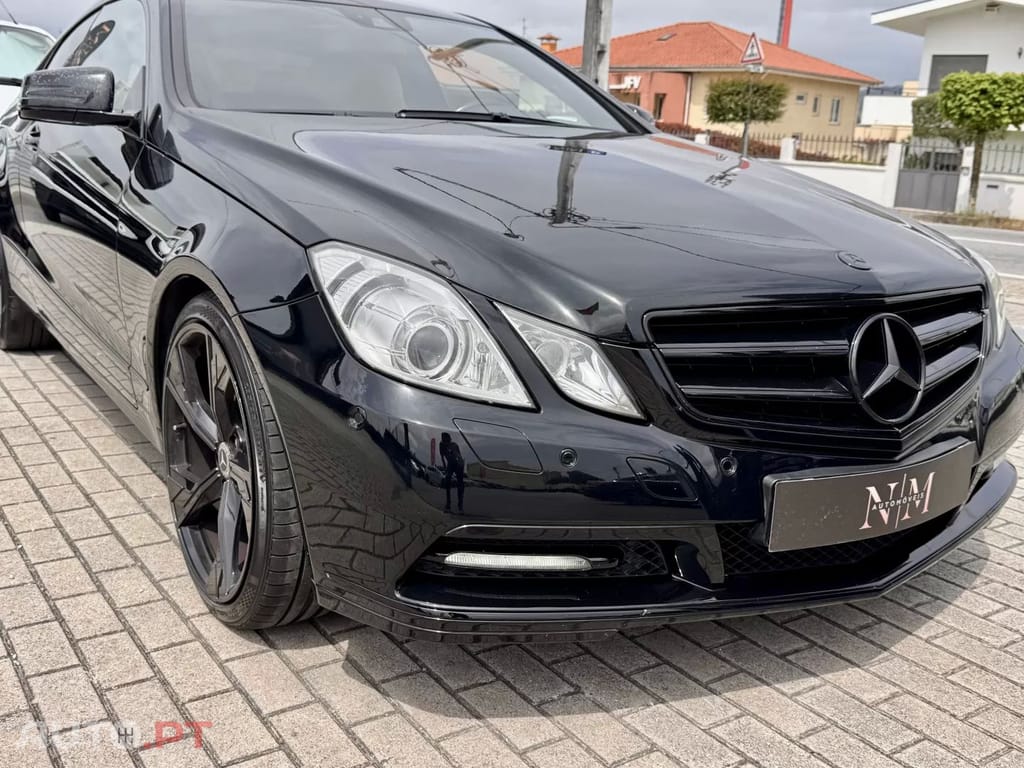 Mercedes-Benz E 220 CDI BlueEfficiency Auto