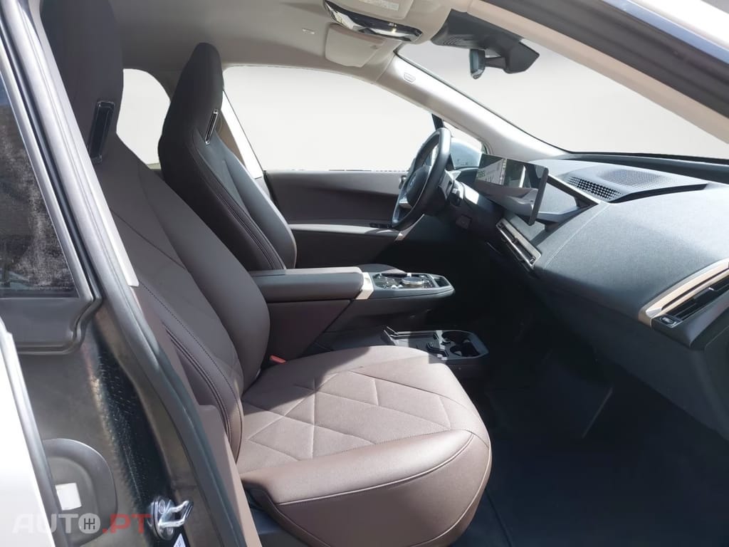 BMW iX xDrive 40