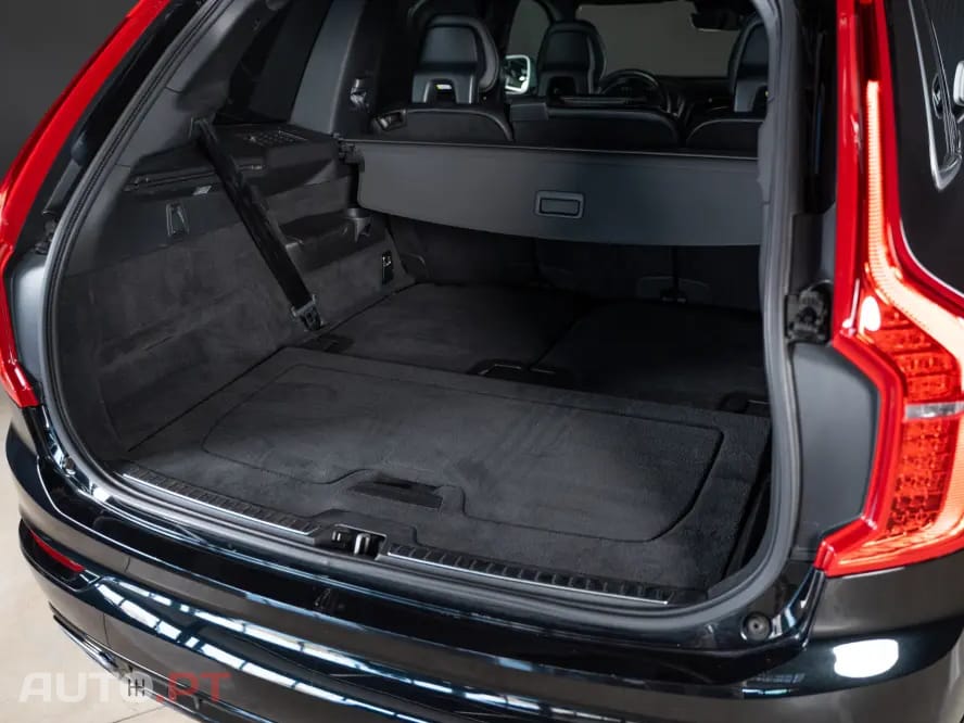 Volvo XC90 2.0 D4 R-Design