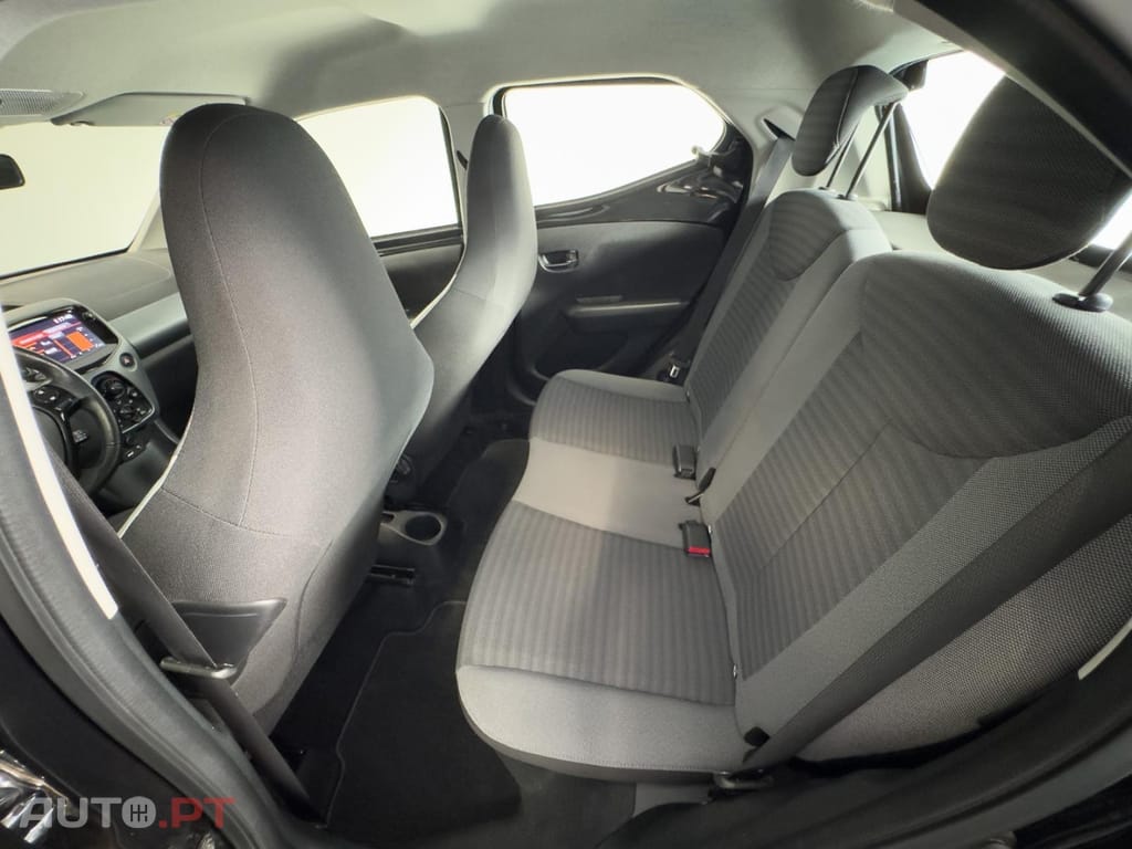 Toyota Aygo 1.0 X-Play Plus