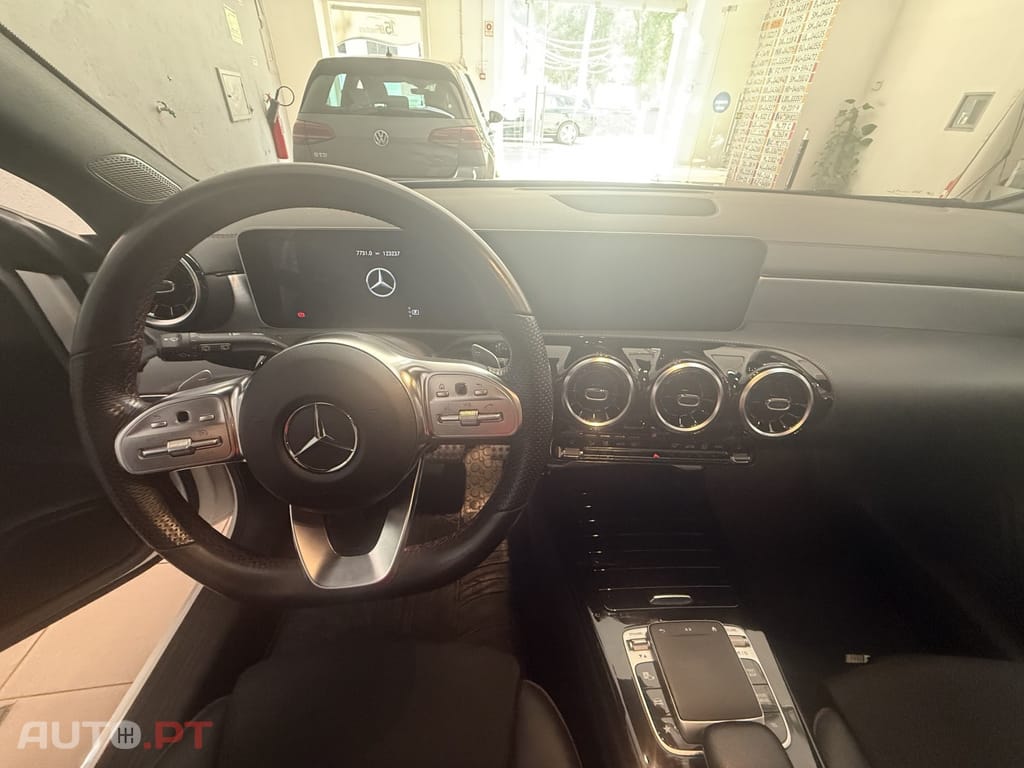 Mercedes-Benz CLA 180 d Shooting Brake AMG Line Aut.