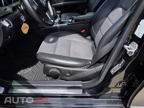 Mercedes-Benz C 200 AVANGARD — fotografia 18