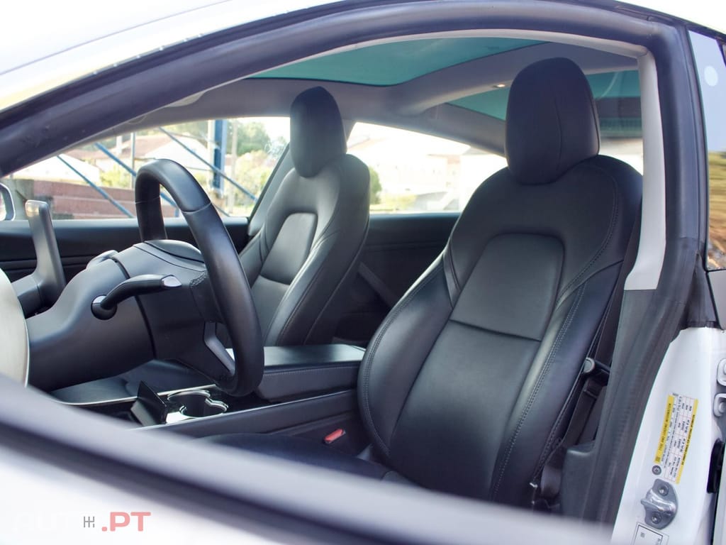 Tesla Model 3 Long-Range Dual Motor AWD